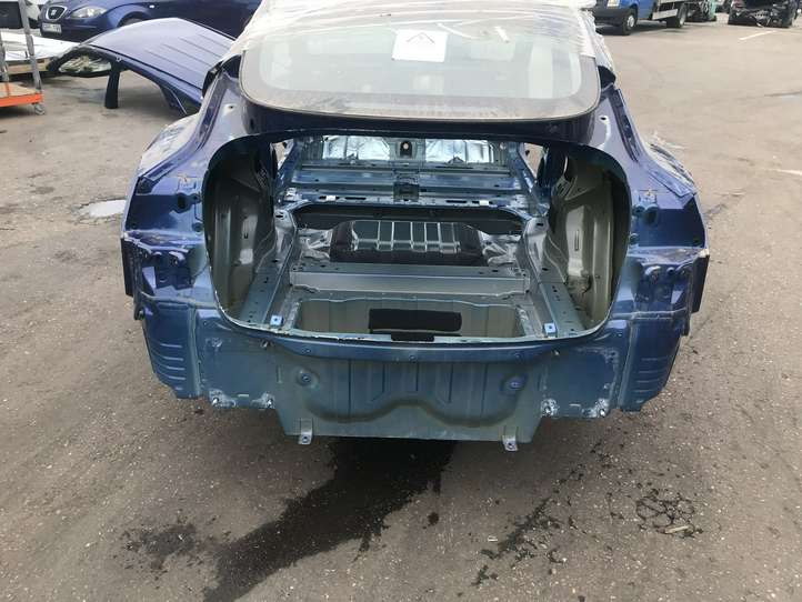 Tesla Model 3 (2017 - 2023)   Задняя четверть
