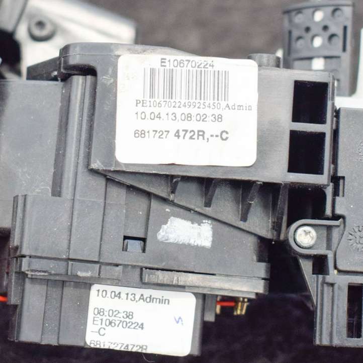 Dacia Sandero (2012 - 2016)  681727472R Комплект ручек
