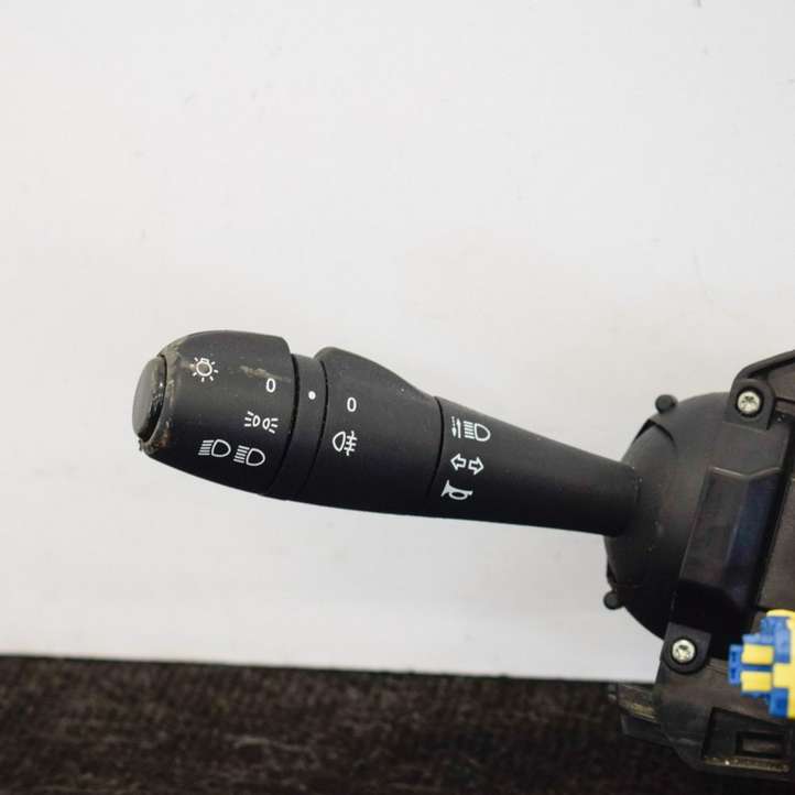 Dacia Sandero (2012 - 2016)  681727472R Комплект ручек