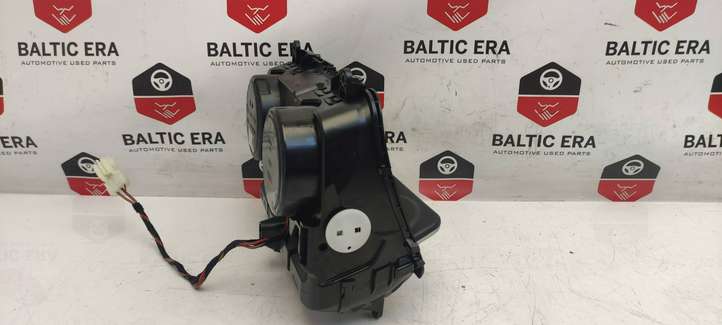 BMW 5 F10 F11 (2009 - 2016)  82399 Держатель чашки