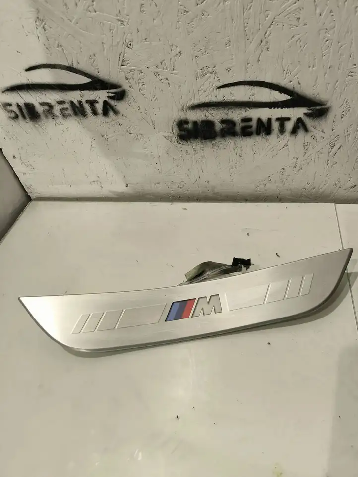 BMW M8 F91 F92 G14 G15 (2019 - ) 8077340 Внутренняя отделка заднего порога — фото 2