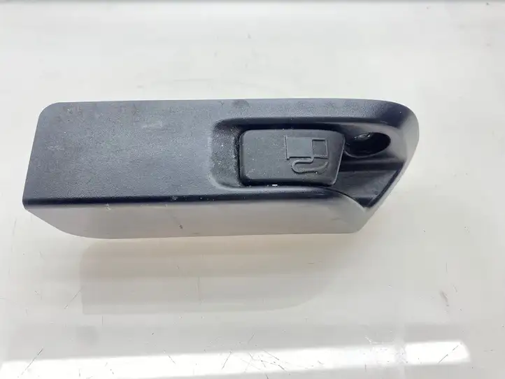 Toyota Prius+ (ZVW40) (2011 - 2018) Ручка открытия лючка бензобака — фото 1