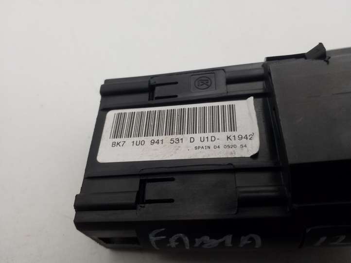 Skoda Fabia Mk2 (5J) (2007 - 2014)  1U0941531D Включатель фонарей