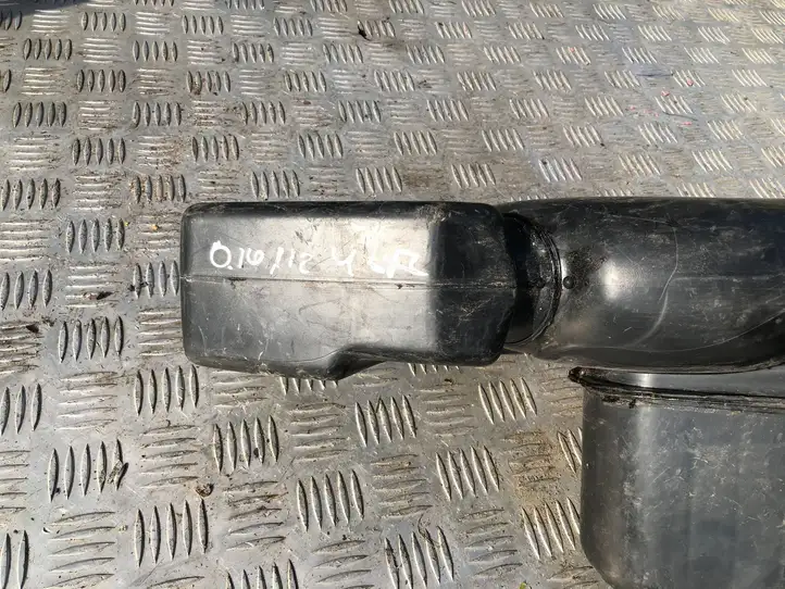 Subaru Outback (2009 - 2014) Детали воздухозаборника — фото 3