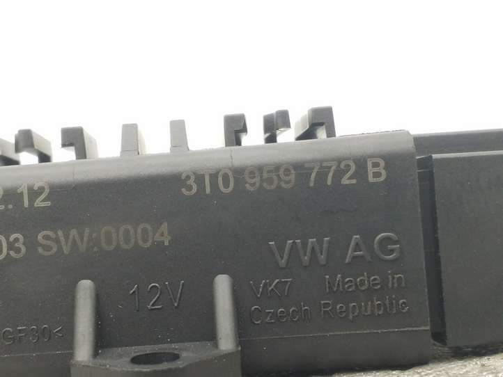 Audi A6 (2011 - 2014)  3T0959772B Реле обогрева