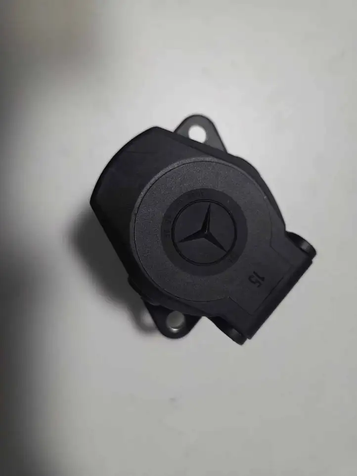 Mercedes-Benz Sprinter W907 W910 (2018 - ) A0325454528 Дополнительные крепления фаркопа — фото 2