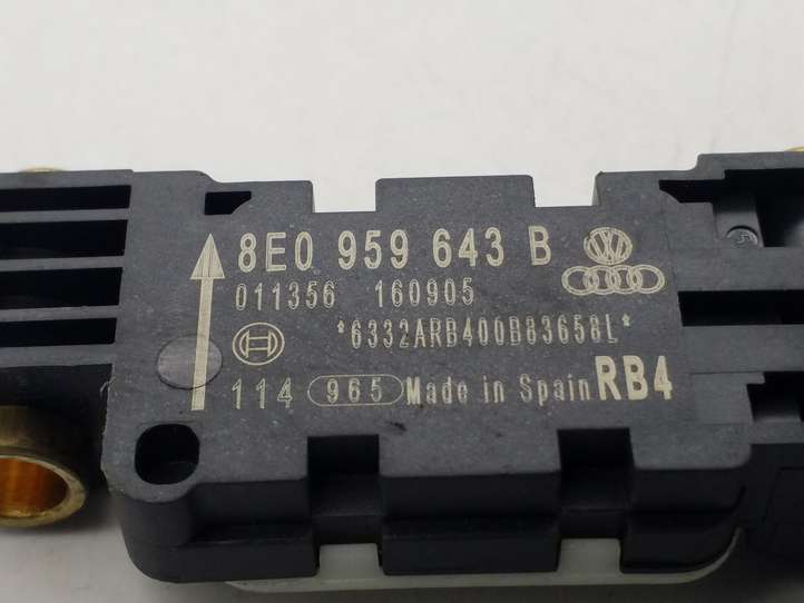 Audi A4 (2004 - 2009)  8E0959643B Датчик удара надувных подушек