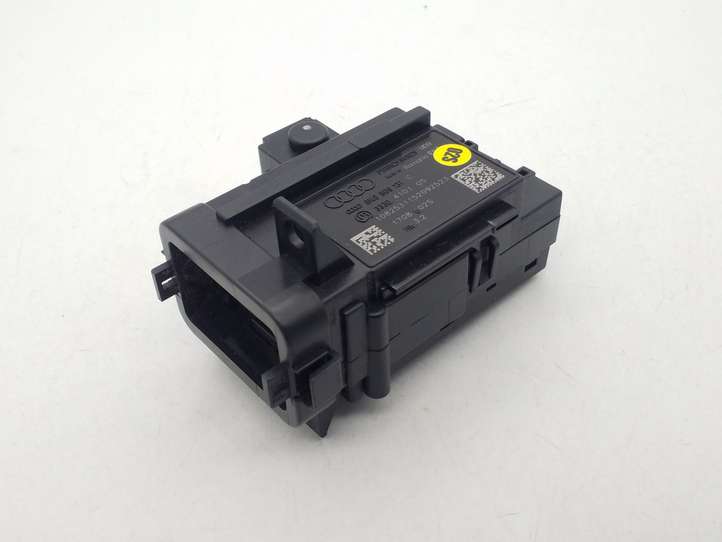 Audi A4 (2007 - 2011)  8K0909131C Замок зажигания