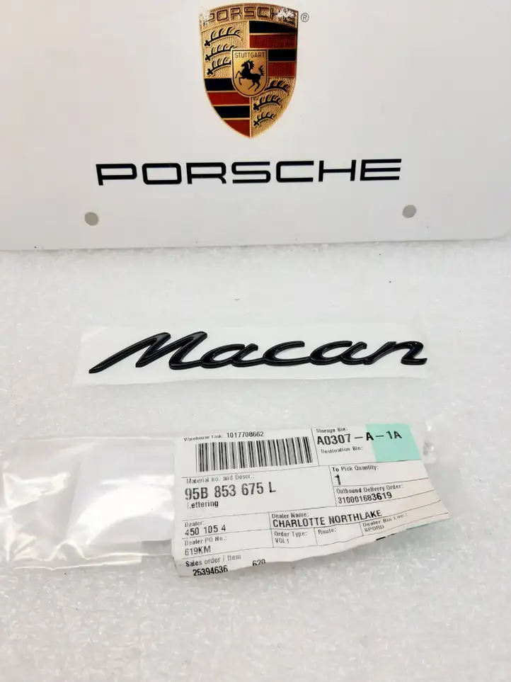 Porsche Macan (95B) (2019 - ) 95B853675L Эмблема модели — фото 1