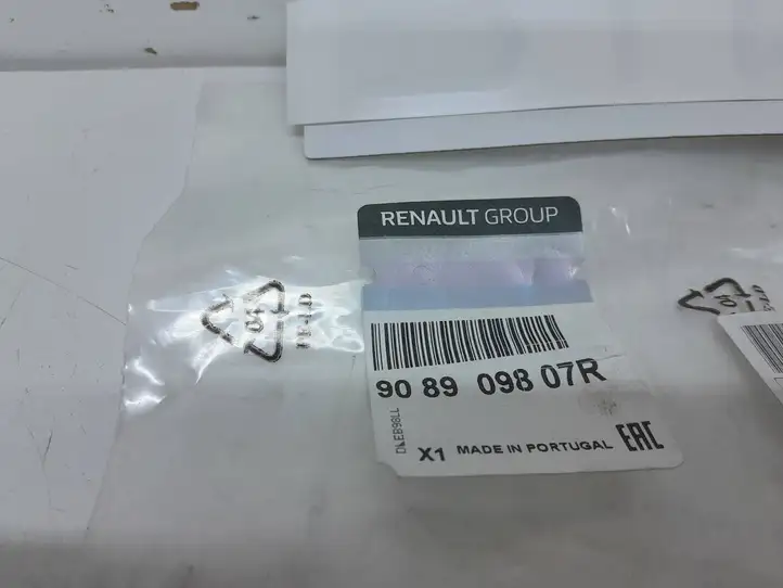 Renault (2024 - ) 908909807R Эмблема модели — фото 3