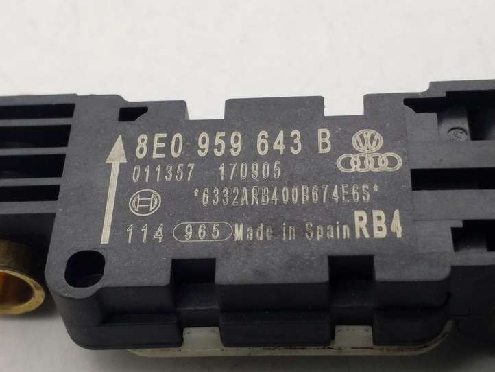 Audi A4 (2004 - 2009)  8E0959643B Датчик удара надувных подушек