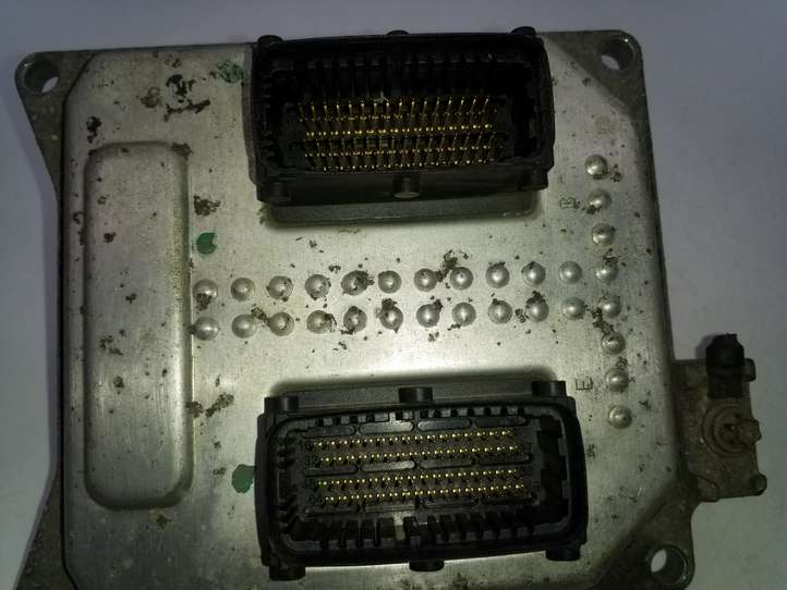 Opel Astra (2004 - 2009)  55567114HS Блок управления двигателем ECU