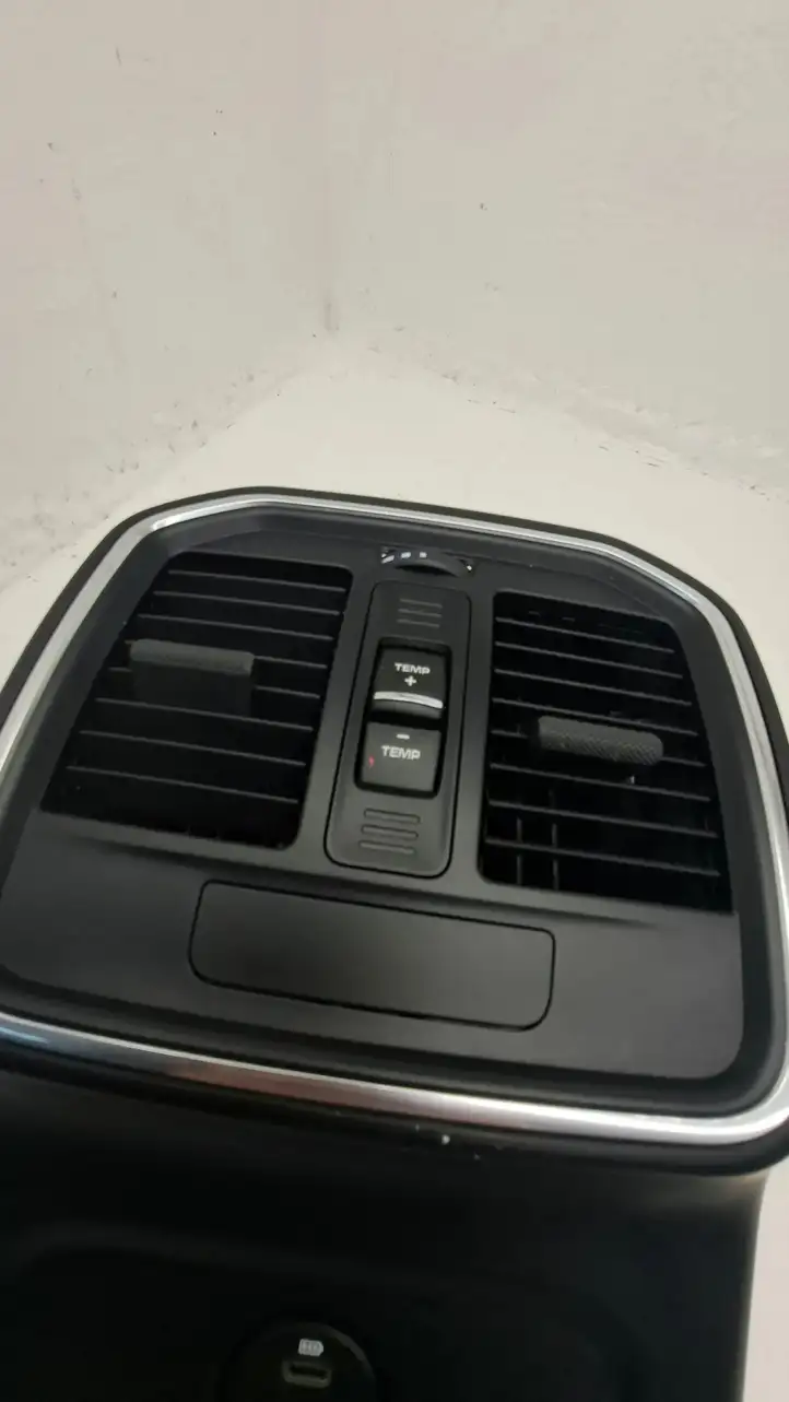 Porsche Macan (95B) (2019 - ) 95B864378 Задний воздушный дефлектор — фото 2