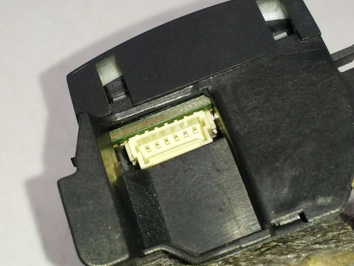 Audi A4 (2007 - 2011)  4F0951527D Кнопки рулевого колеса