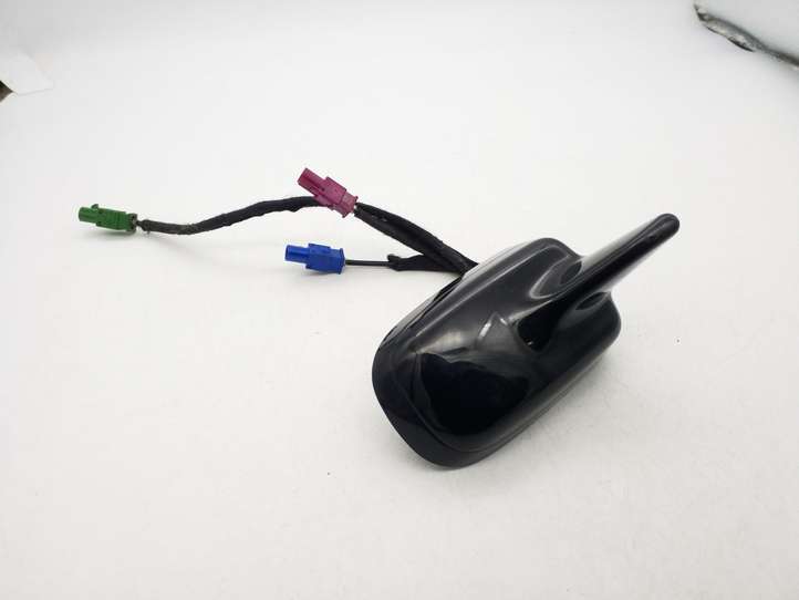 Audi Q5 (2008 - 2012)  8R0035503C Антенна (антенна GPS)