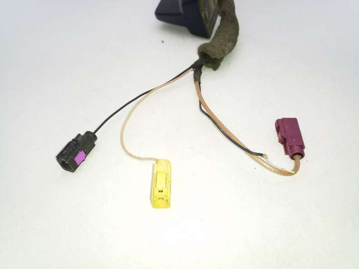 Audi A8 (2002 - 2005)  4E0035503H Антенна (антенна GPS)