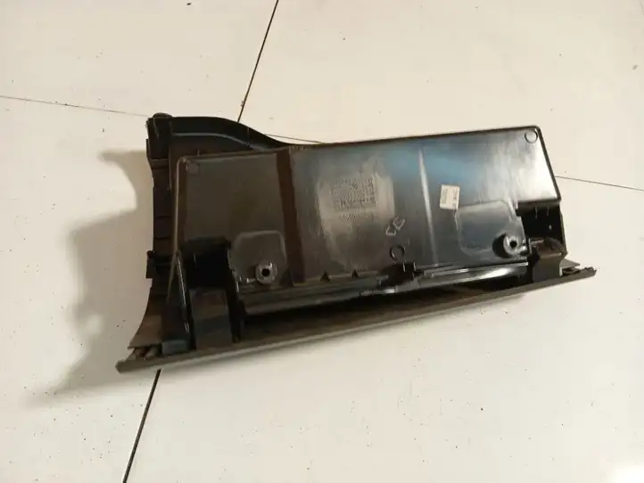 Toyota Auris 150 (2006 - 2012) 5543702020 Вещевой ящик — фото 3