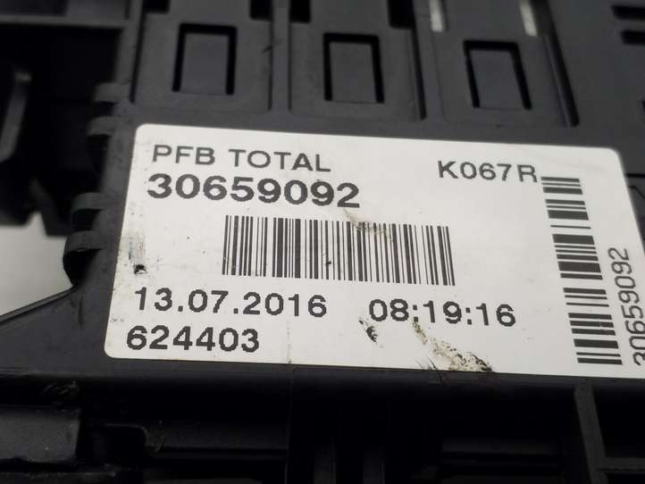 Volvo XC60 (2013 - 2017)  30659092 Ящик предохранителей (комплект)