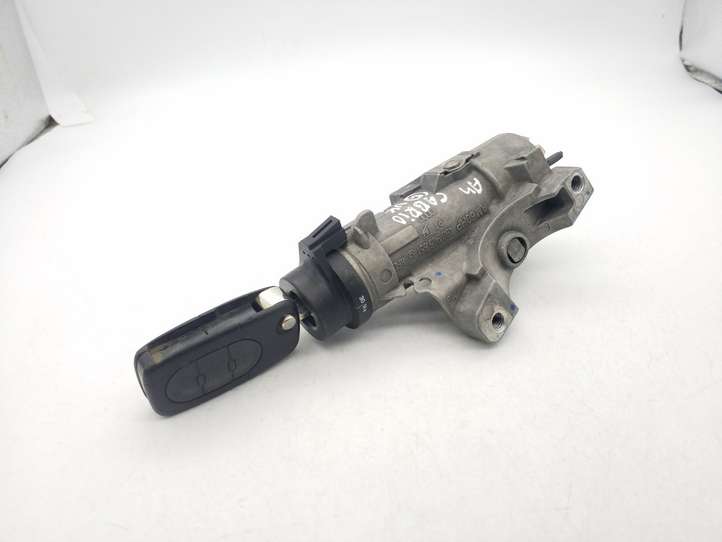 Audi A4 (2000 - 2006)  4B0905851G Замок зажигания