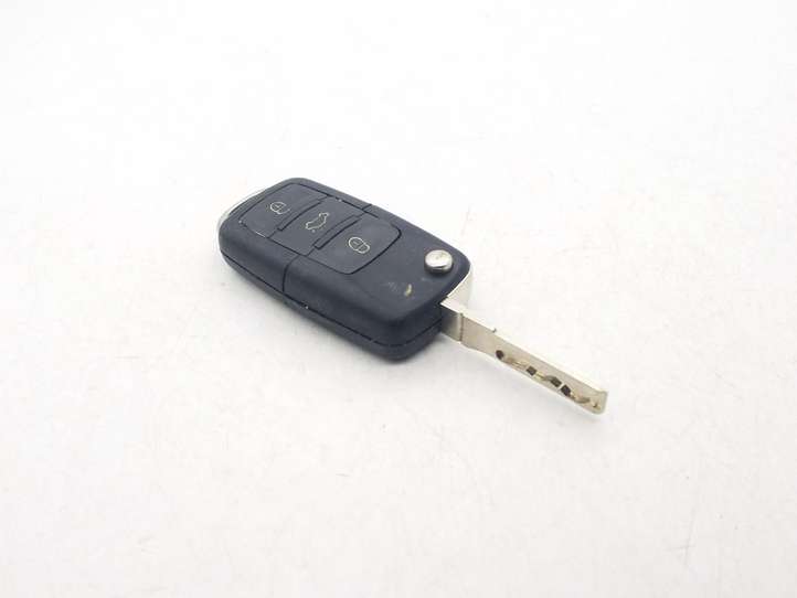 Skoda Octavia Mk2 (1Z) (2004 - 2013)  1K0959753G Ключ / карточка зажигания
