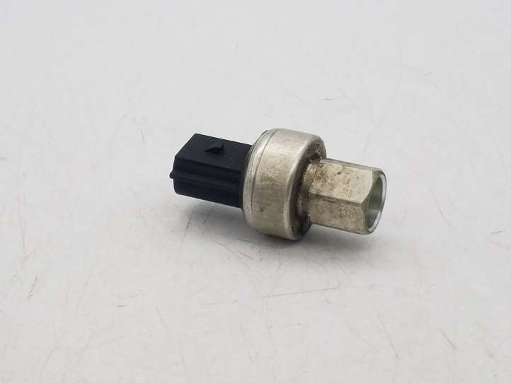 Ford Fiesta (2009 - 2012)  BT4319D594AA Датчик давления кондиционера воздуха