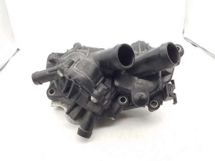 Volkswagen Jetta VI (2011 - 2018)  04E121042A Водяной насос