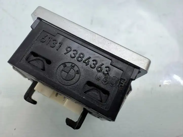 BMW 1 F20 F21 (2011 - 2019) 9384363 Кнопка обогрева рулевого колеса — фото 4