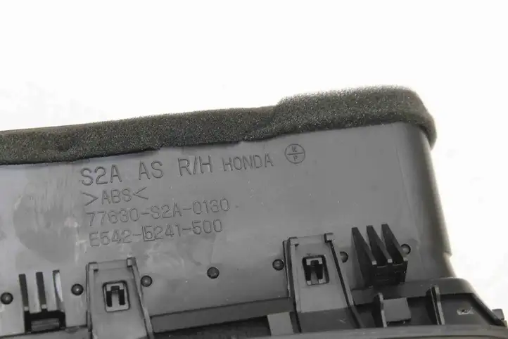 Honda S2000 (2003 - 2009) 77630S2A0130 Воздушная решетка панели — фото 5
