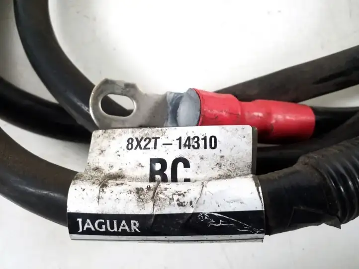 Jaguar XF X250 (2007 - 2015) 8X2T14310BC Плюсовой провод аккумулятора — фото 2