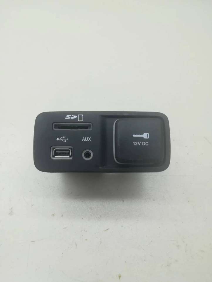 68146070ad Jeep Cherokee USB valdymo blokas