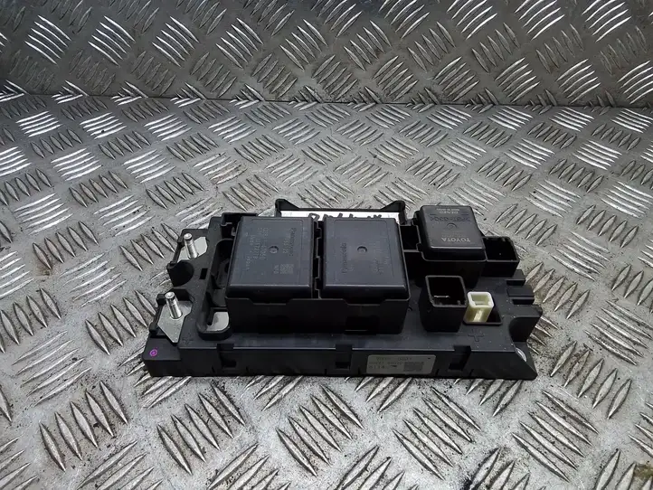 Toyota RAV 4 (XA40) (2012 - 2018)  G92Z153010 Модуль управления аккумулятором