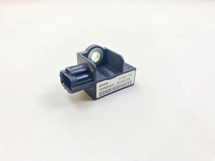 Honda CR-V (2009 - 2012)  5WK43786 Датчик удара надувных подушек