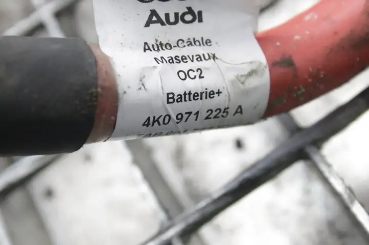 Audi A7 S7 4K8 (2018 - ) 4K0971225A Плюсовой провод аккумулятора — фото 8