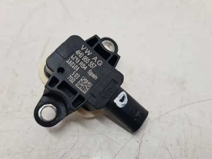 Skoda Fabia Mk3 (NJ) (2015 - 2021)  4H0955557 Датчик удара надувных подушек