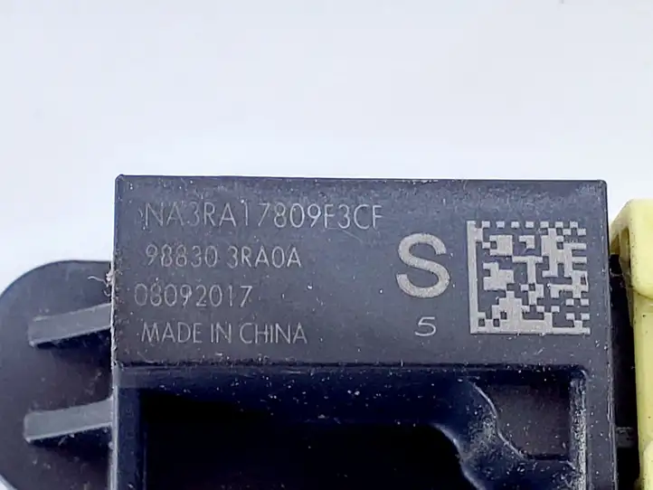 Nissan X-Trail T32 (2014 - 2021) 988303RA0A Датчик удара SRS — фото 2