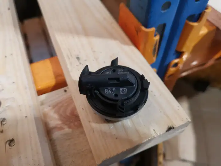 Volkswagen Touran III (2016 - )  5Q0959354 Датчик удара надувных подушек