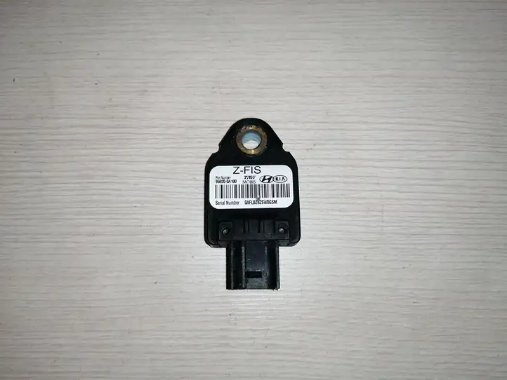 Kia Ceed (2010 - 2012) 959200A100 Датчик удара SRS — фото 1
