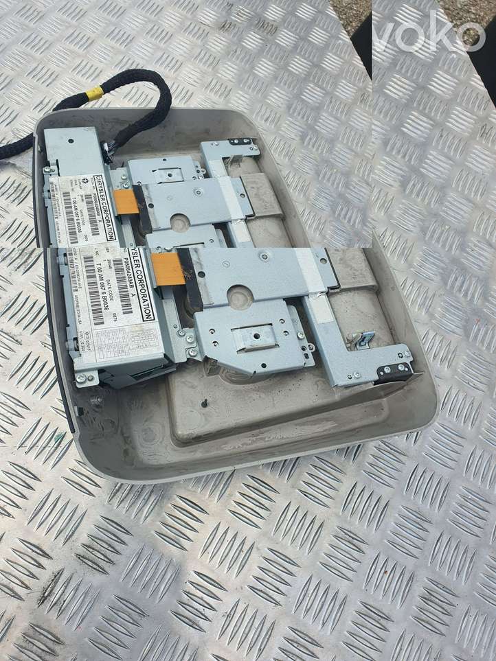Jeep Cherokee (2001 - 2007)  P05064249AB Экран/ дисплей / маленький экран