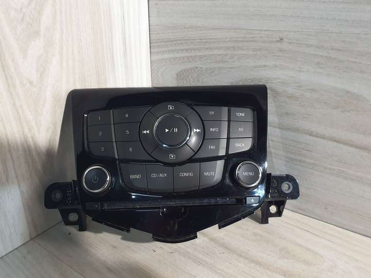 Chevrolet Cruze (2009 - 2012)  A001835110 Мультимедийный контроллер