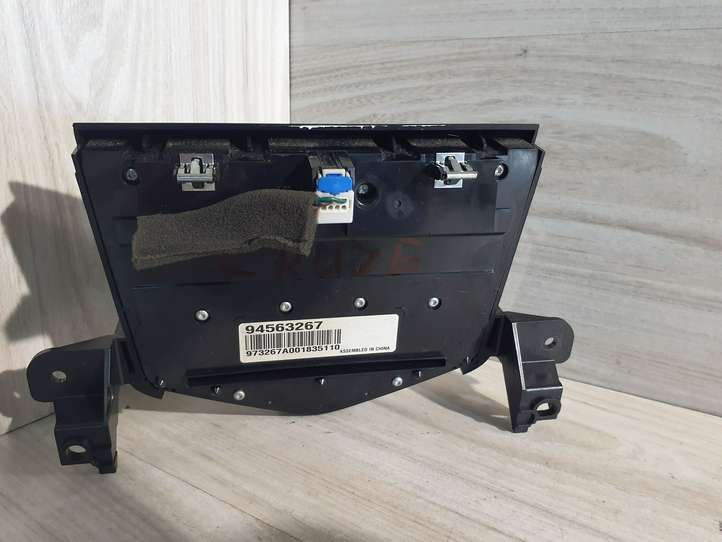 Chevrolet Cruze (2009 - 2012)  A001835110 Мультимедийный контроллер
