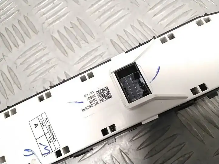 Hyundai Kona II (2023 - ) 93571BE070 Блок кнопок стеклоподъемников — фото 3