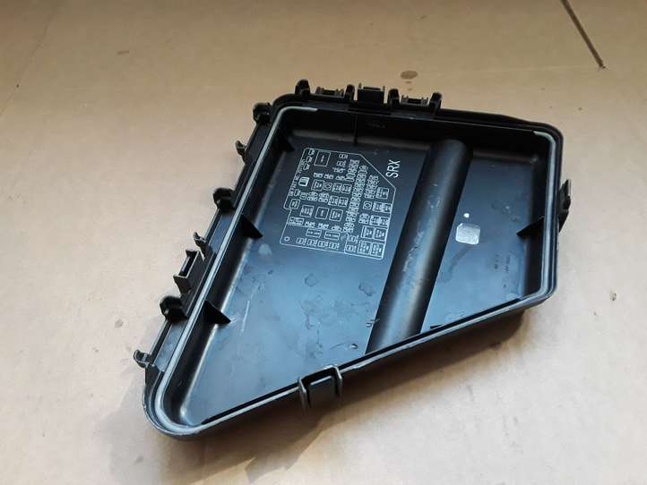 Cadillac SRX (2003 - 2006)  25773021 Крышка ящика предохранителей