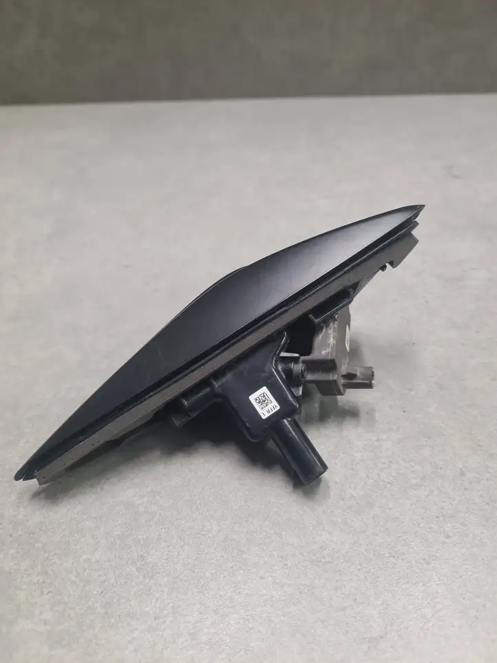 Tesla Model 3 (2017 - 2023) 149586420D Боковая камера в крыле — фото 6