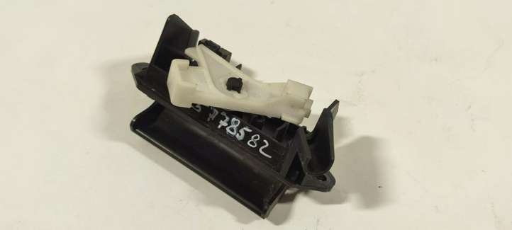 Toyota Corolla E120 E130 (2000 - 2004)  6902302010 Ручка задней крышки