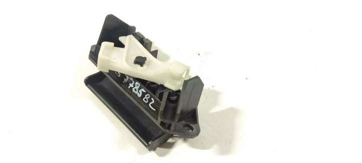 Toyota Corolla E120 E130 (2000 - 2004)  6902302010 Ручка задней крышки