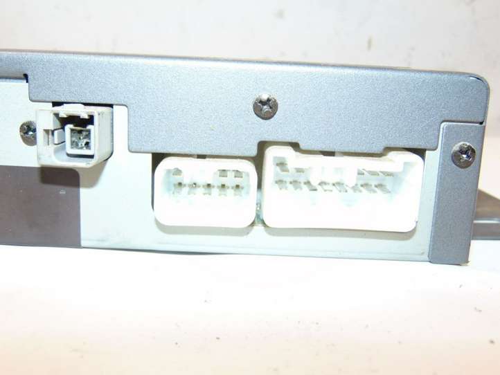 Toyota Yaris (1999 - 2003)  0866200840 CD/DVD чейнджер
