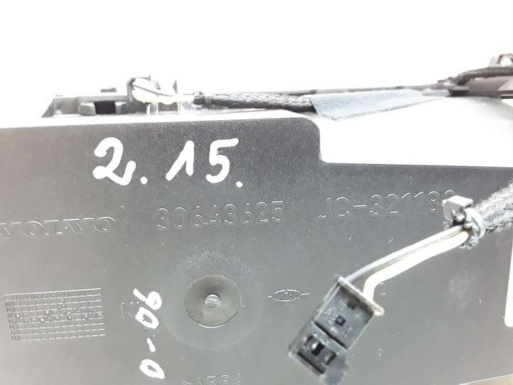 Volvo S60 (2004 - 2010)  30643625 Передний держатель чашки