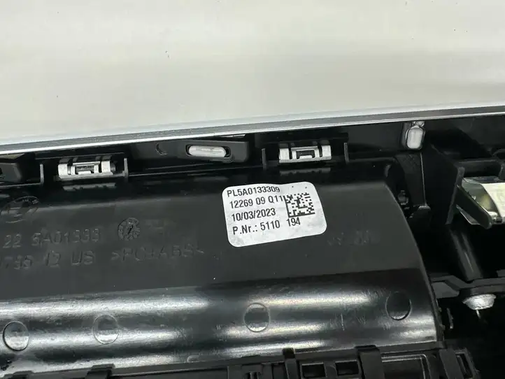 BMW X7 G07 (2018 - ) 5A01333 Воздушная решетка панели — фото 4