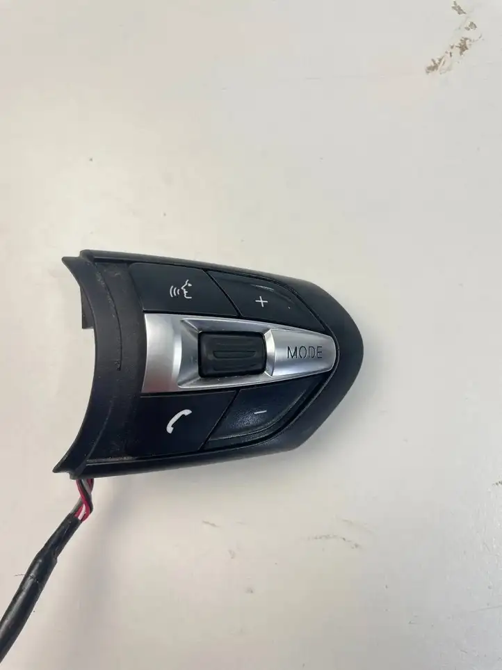 BMW 3 F30 F35 F31 (2012 - 2018) 7847654 Кнопки на рулевом колесе — фото 3