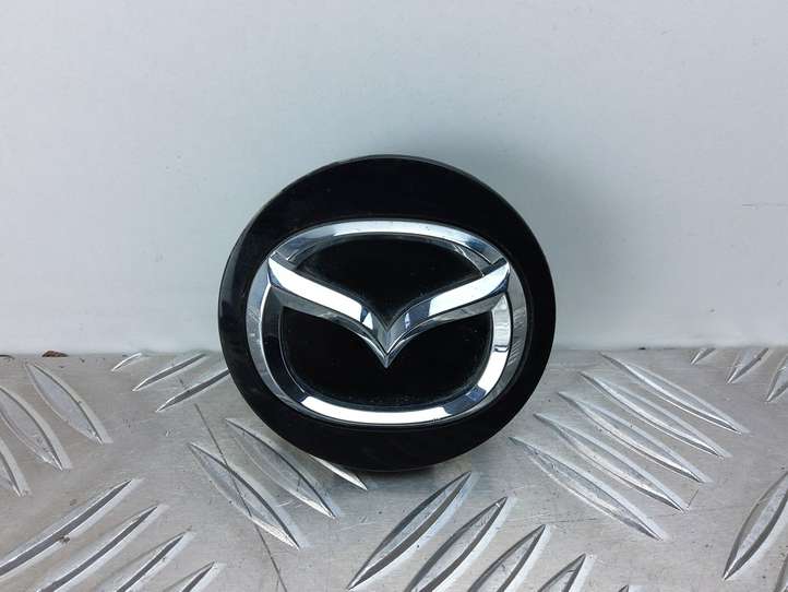 Mazda 3 (2009 - 2011)  BBM237190 Заводская крышка (крышки) от центрального отверстия колеса